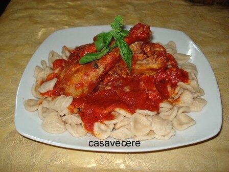 Orecchiette fatte in casa al ragù di faraona (per 4)