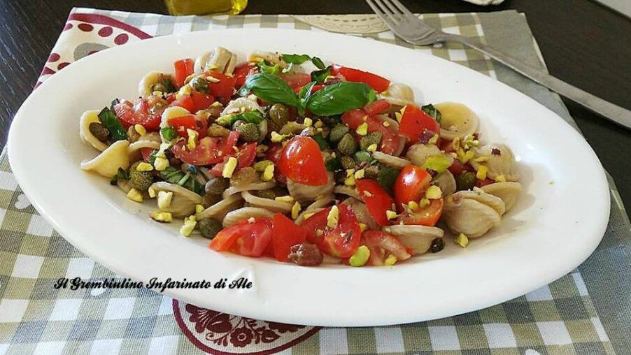 Orecchiette integrali all’uvetta e pistacchi