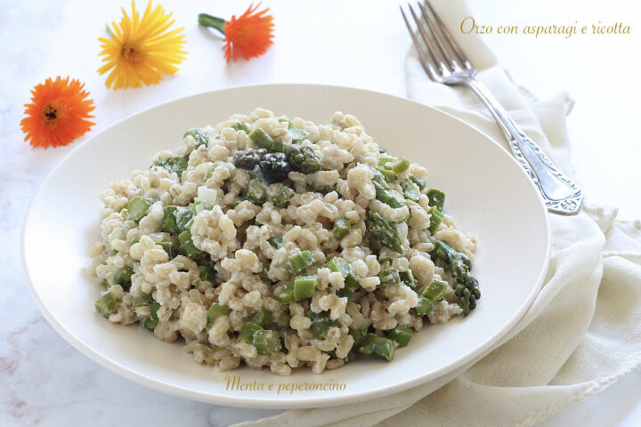 Orzo con asparagi e ricotta