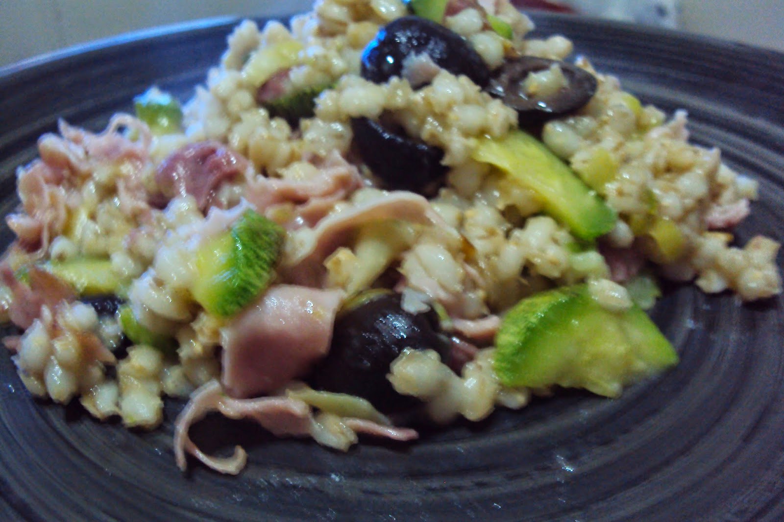Orzo con zucchine e speck