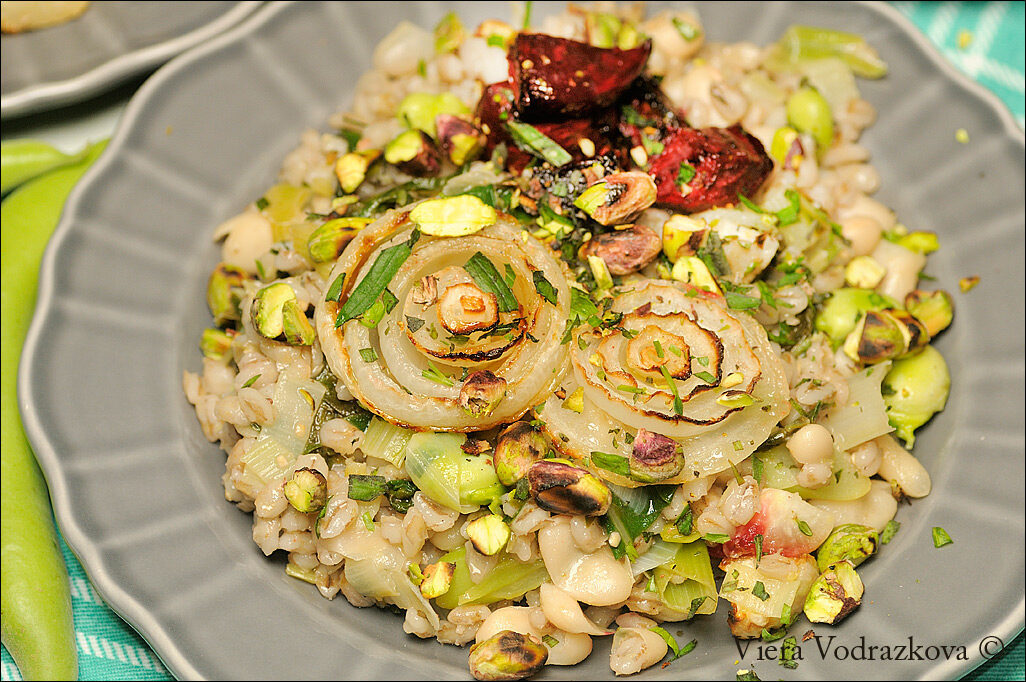 Orzo di primavera con verdure arrostite
