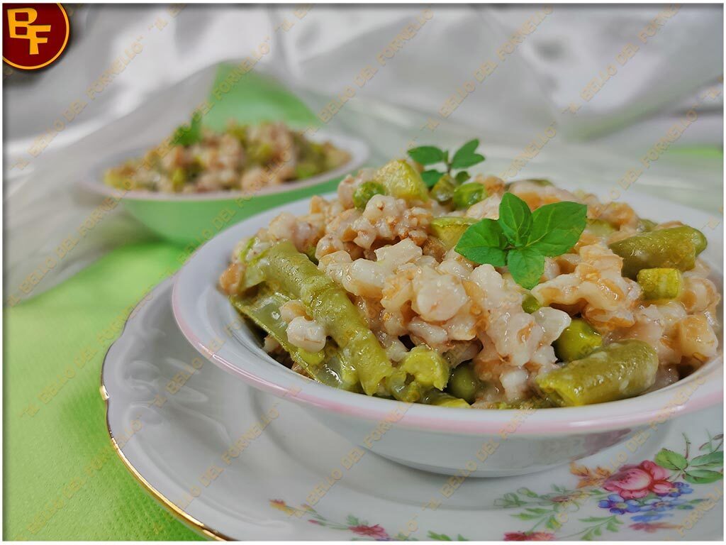 Orzo e farro con fagiolini e piselli