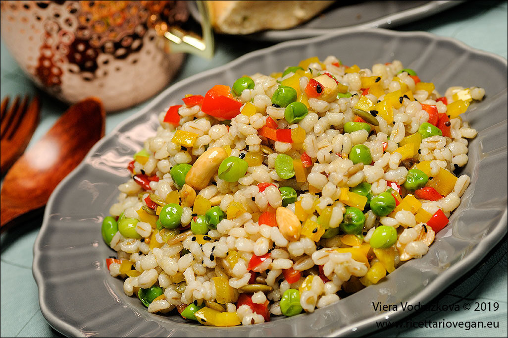 Orzo perlato ai peperoni e spezie panch phoron