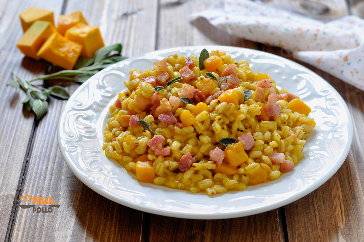 Orzotto alla zucca con salvia e pancetta
