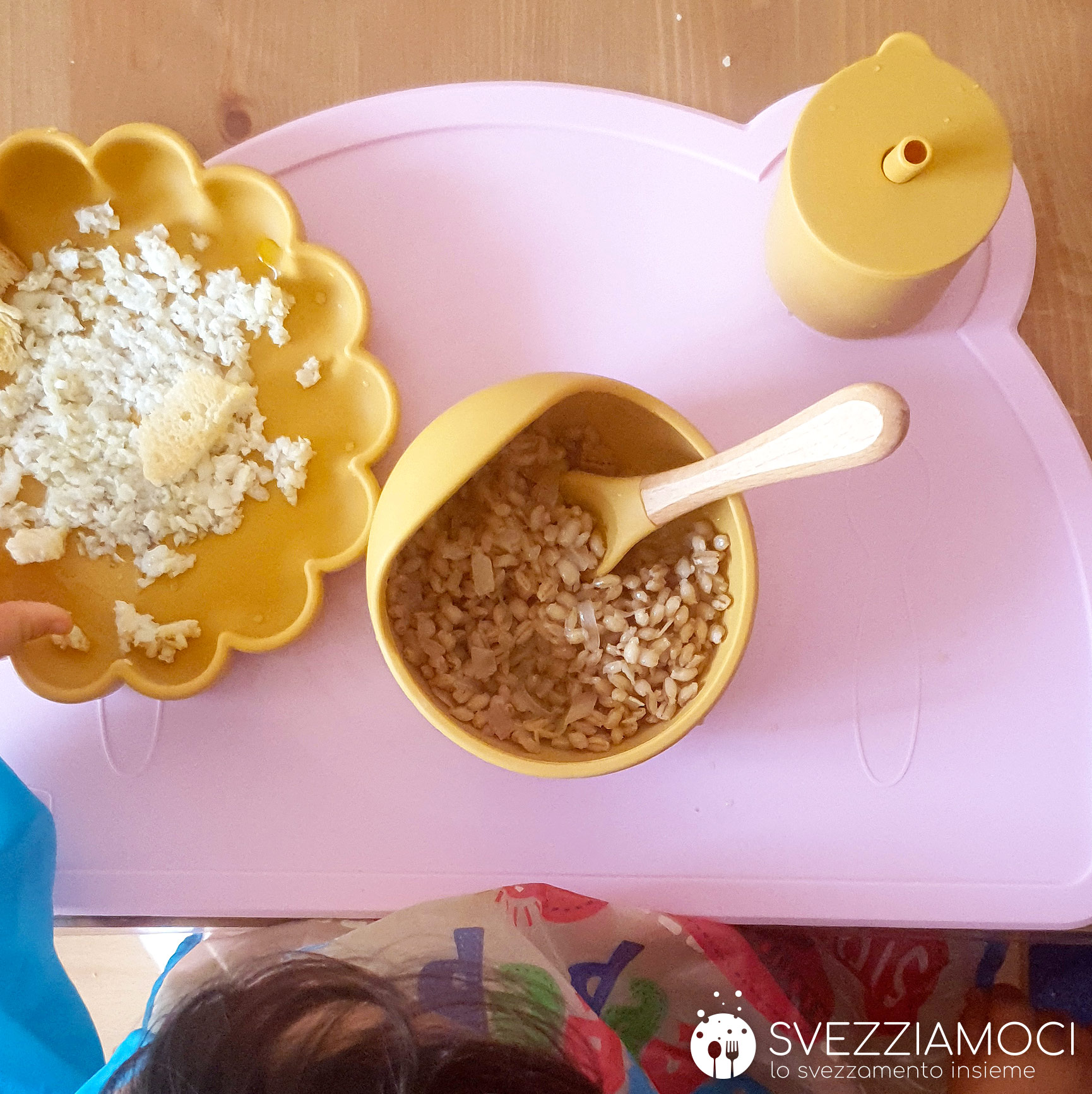 Orzotto verza e cipolla con platessa olio e limone