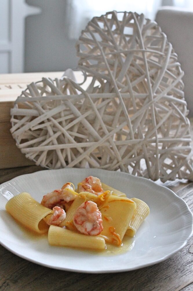 Paccheri ai gamberi e agrumi
