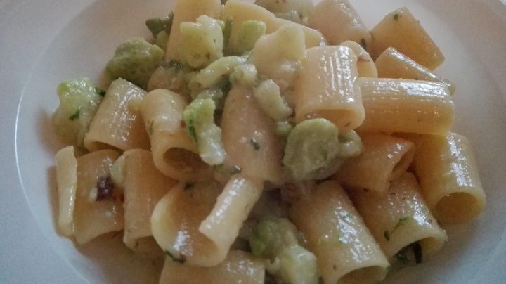 Paccheri al gorgonzola e broccolo romano