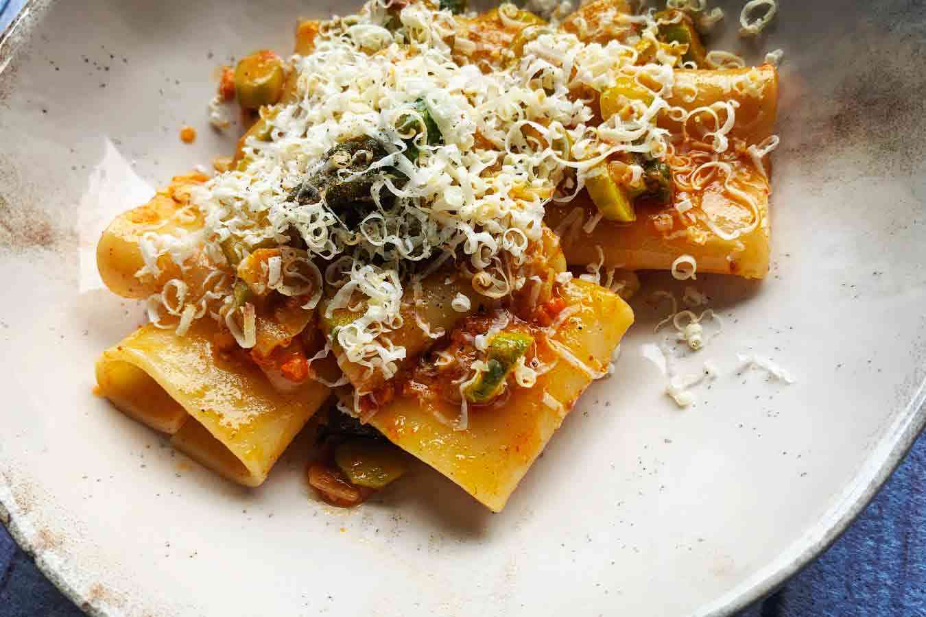 Paccheri 'nduja, asparagi verdi e ricotta affumicata