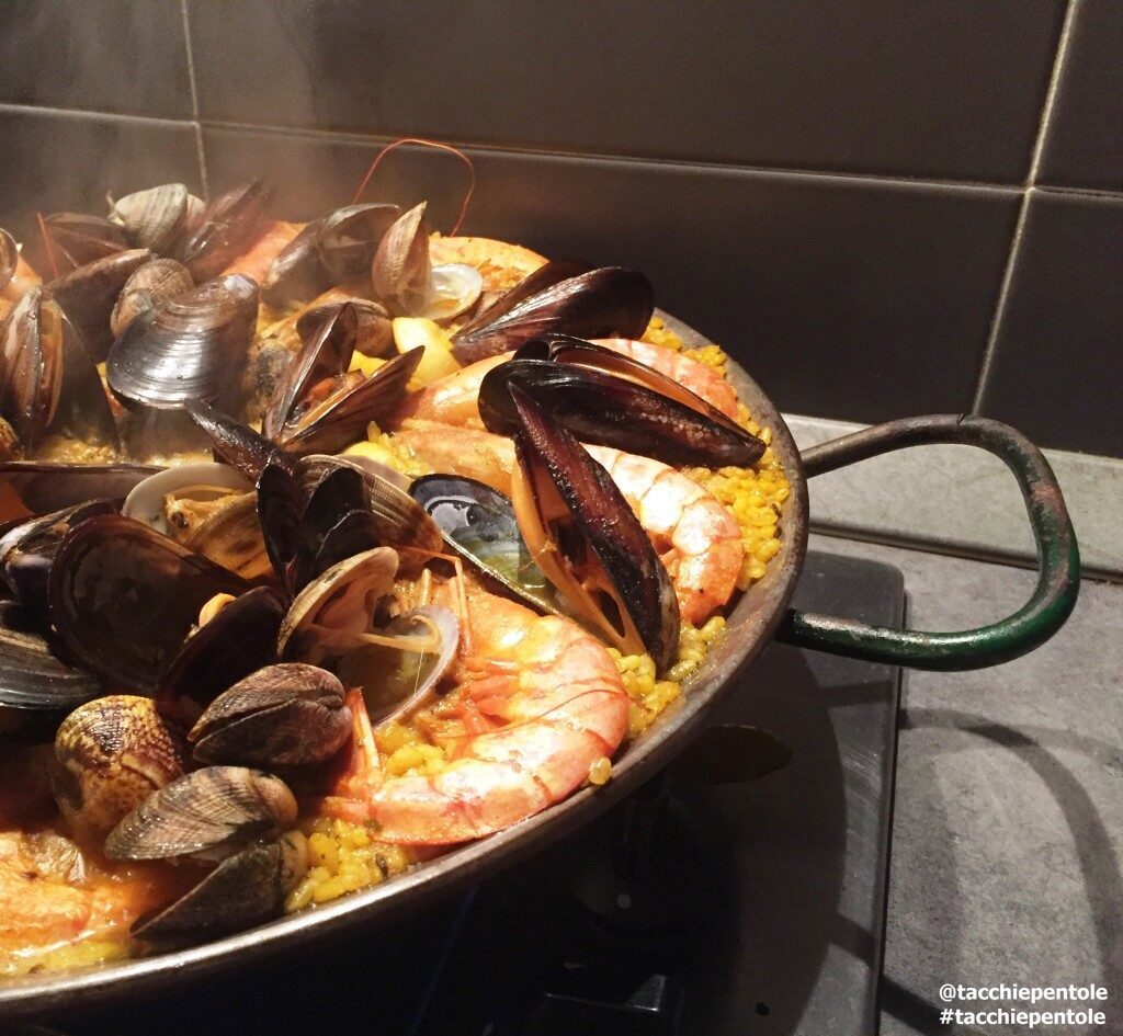 Paella – la ricetta vera, parola di spagnola!