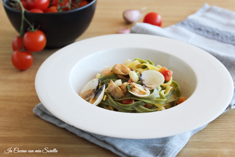 Paglia e fieno ai frutti di mare