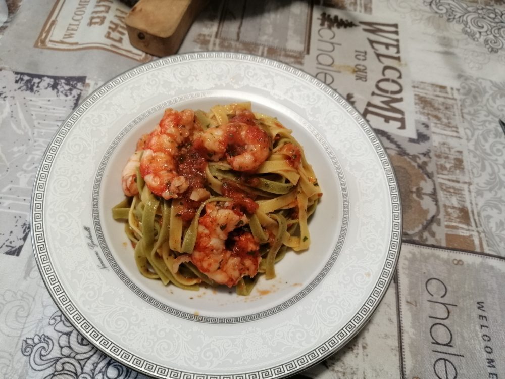 Paglia e fieno ai gamberi
