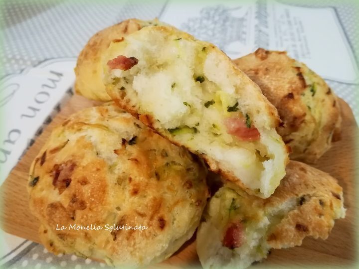 Pagnottelle alle zucchine e pancetta affumicata