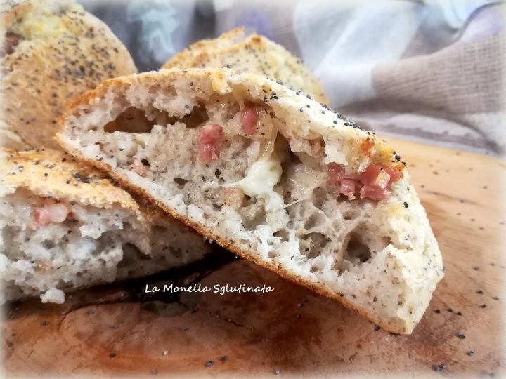 Pagnottine con salsiccia e scamorza