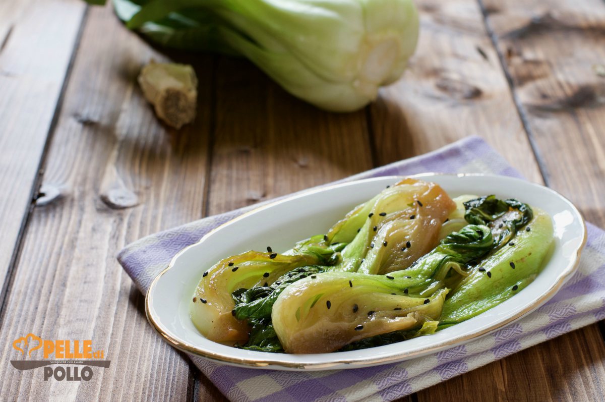 Pak choi in padella al sesamo e salsa di soia