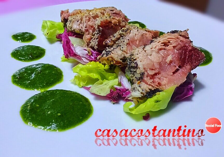 Palamita al sesamo e papavero in salsa verde