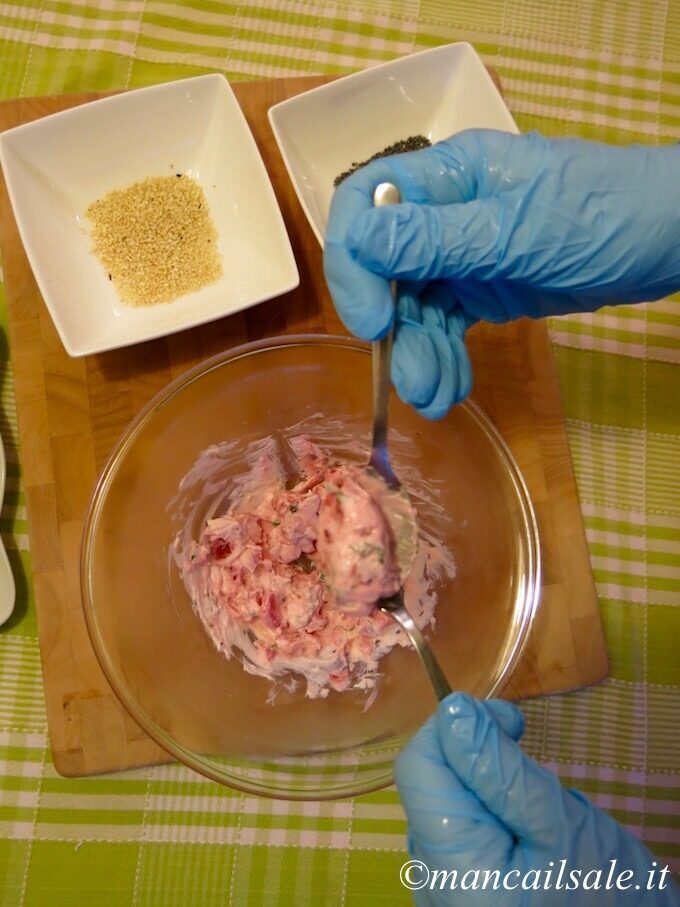 Palline di fragole e caprino