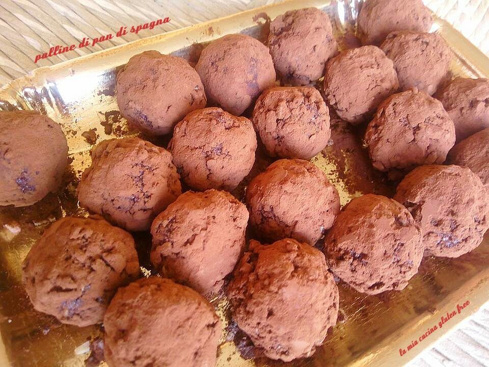 Palline di pan di spagna al cioccolato