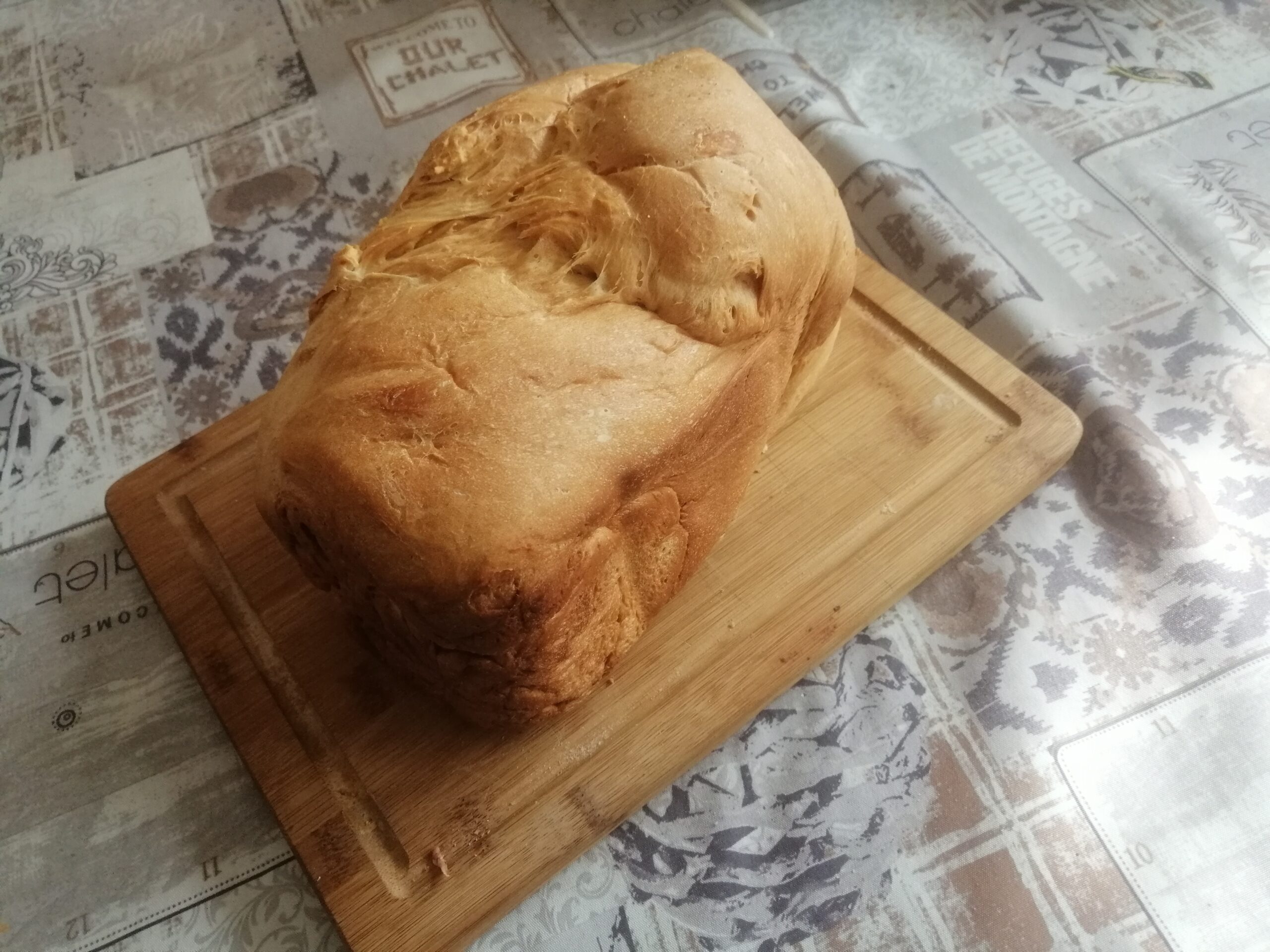 Pan bauletto alla pancetta con macchina del pane