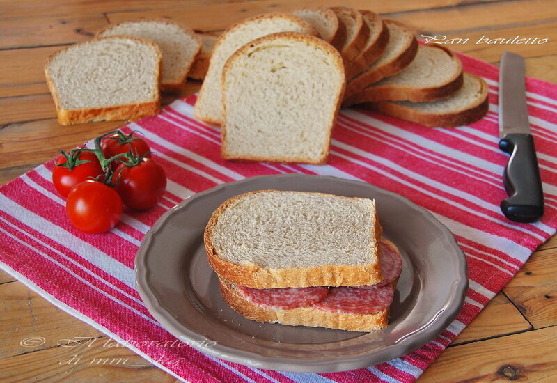 Pan bauletto (pane in cassetta) con lievito madre