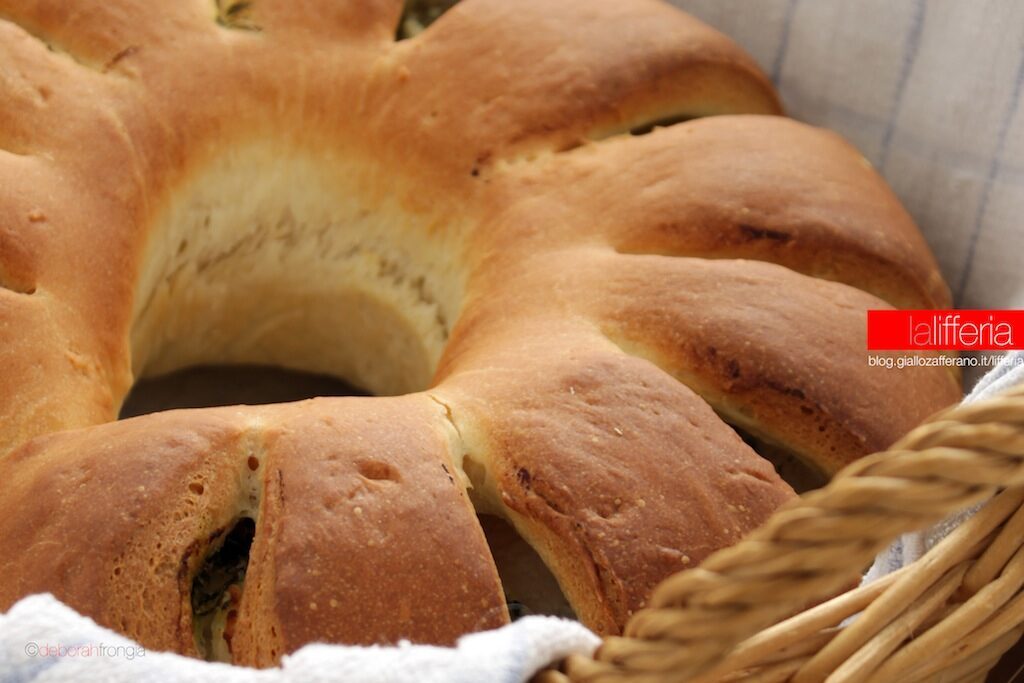 Pan brioche con ricotta e cicoria