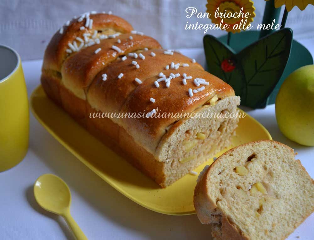 Pan brioche integrale alle mele