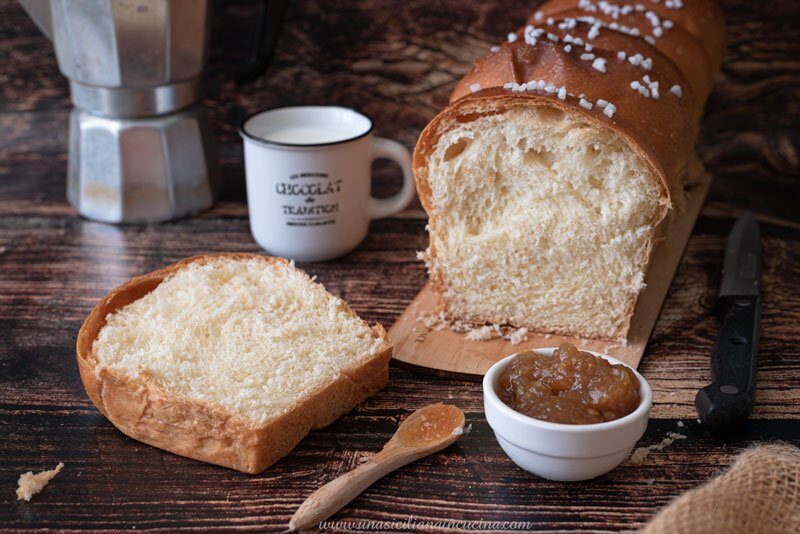 Pan brioche semplice e morbido
