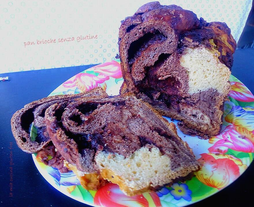 Pan brioche senza glutine variegato al cioccolato