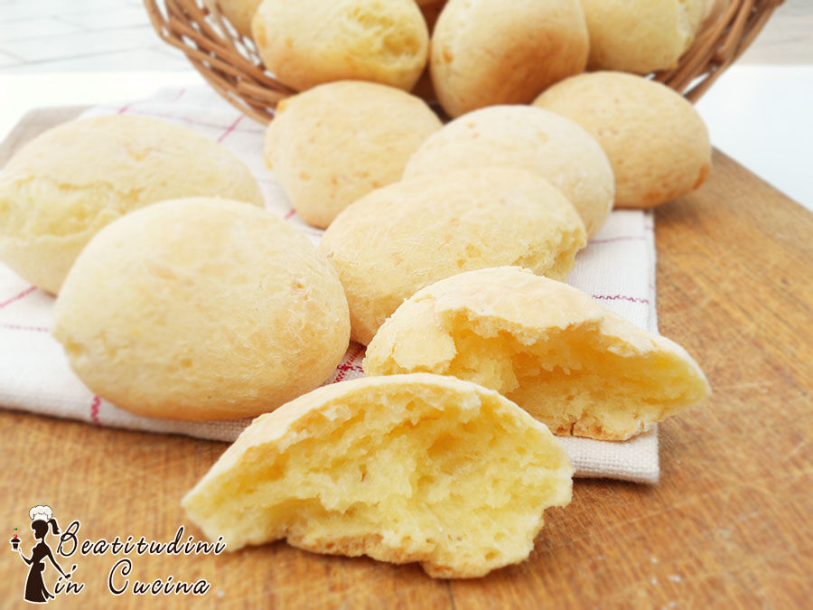 Pan de queijo, pane al formaggio