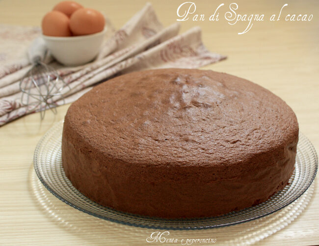 Pan di spagna al cacao
