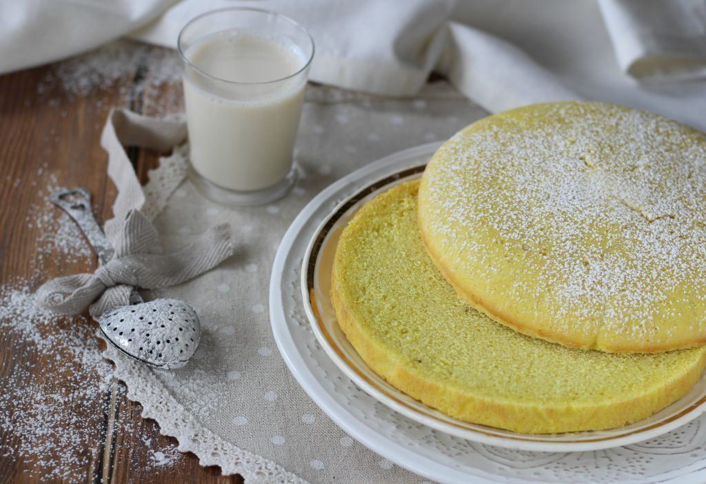 Pan di Spagna light senza uova con curcuma