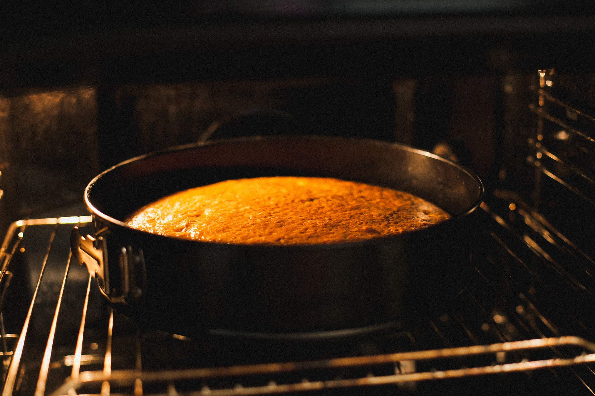 Pan di spagna | ricetta base della pasticceria. semplice e veloce da realizzare