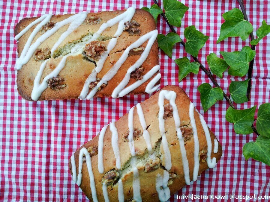 Pan dolce con cocco e noci