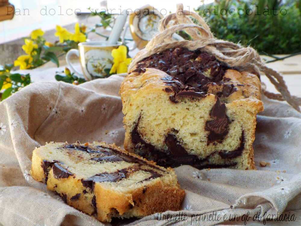 Pan dolce variegato al cioccolato