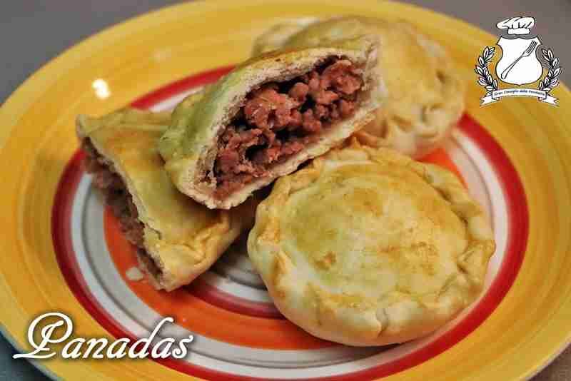 Panadas con carne di maiale