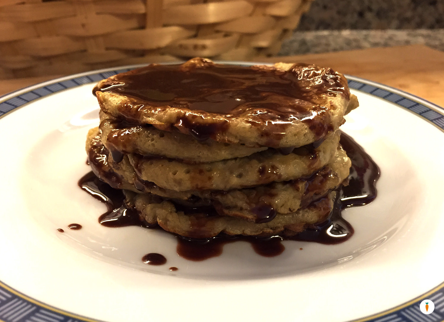 Pancake alla banana con cioccolato fuso