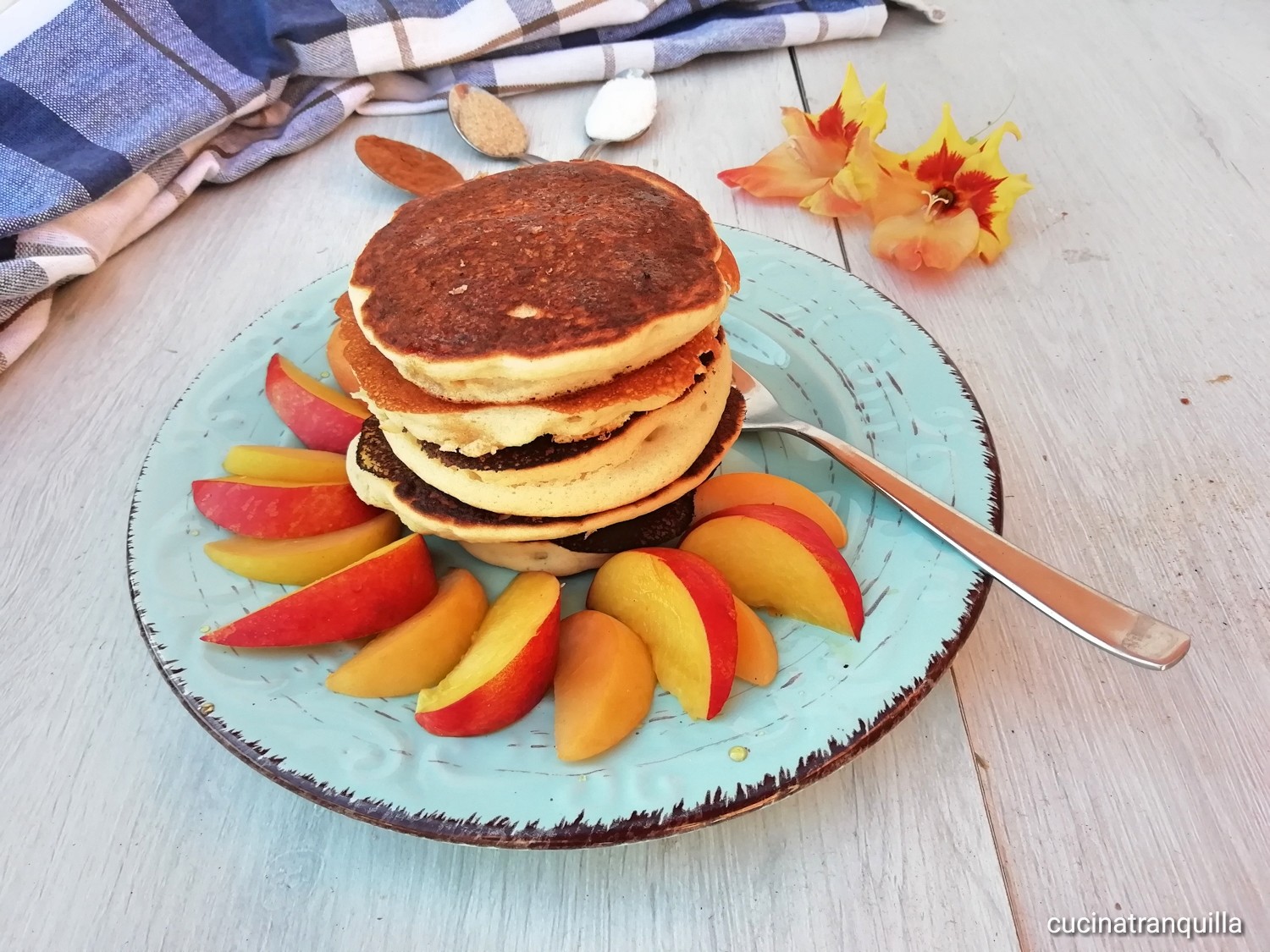Pancake con farina di riso alla cannella