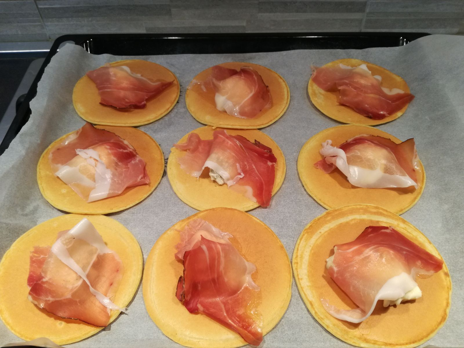 Pancake di ceci allo speck