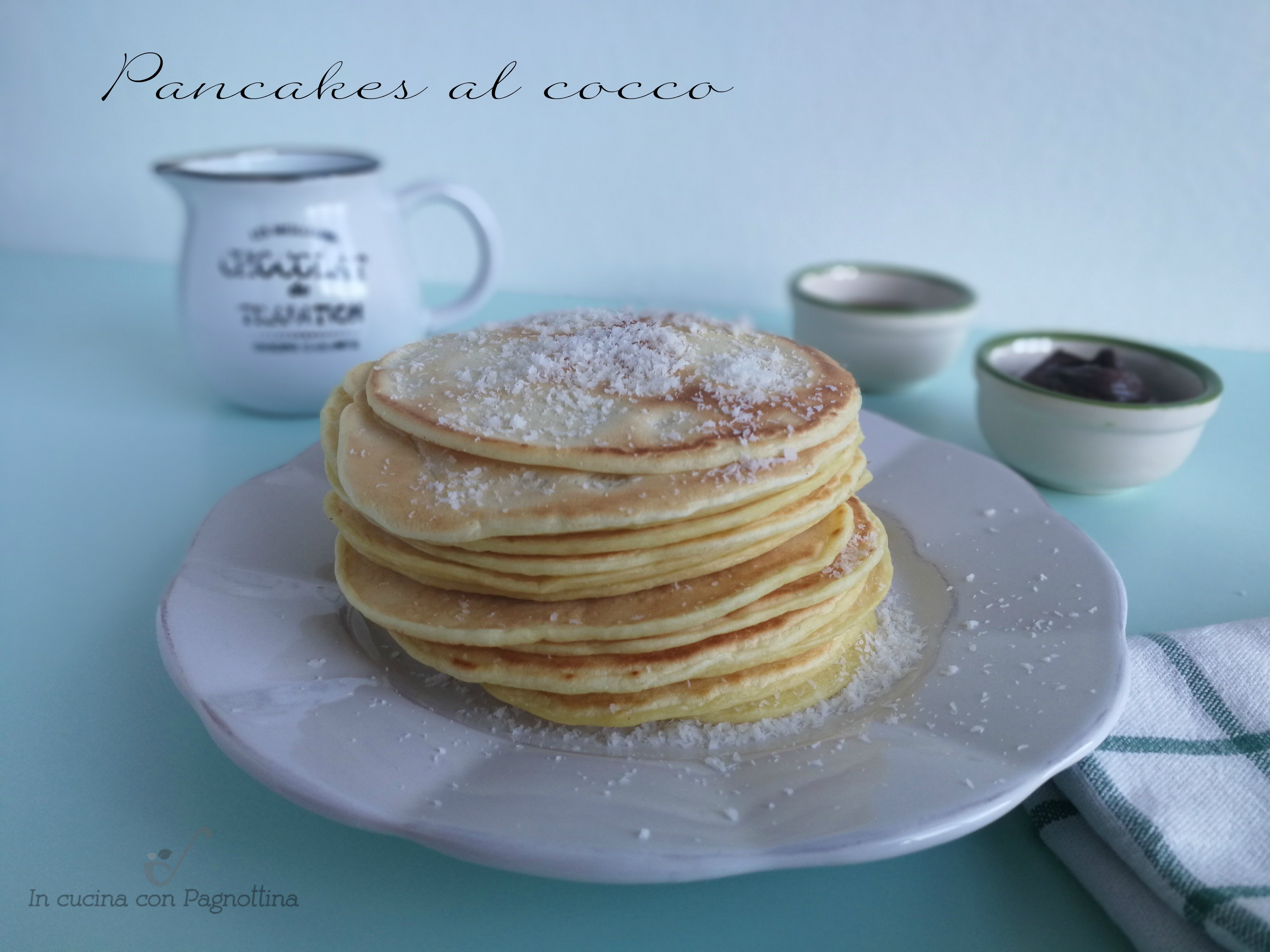 Pancakes al cocco senza latte e burro