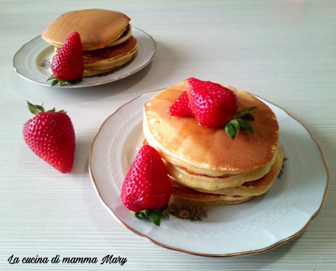 Pancakes classici allo sciroppo d’acero
