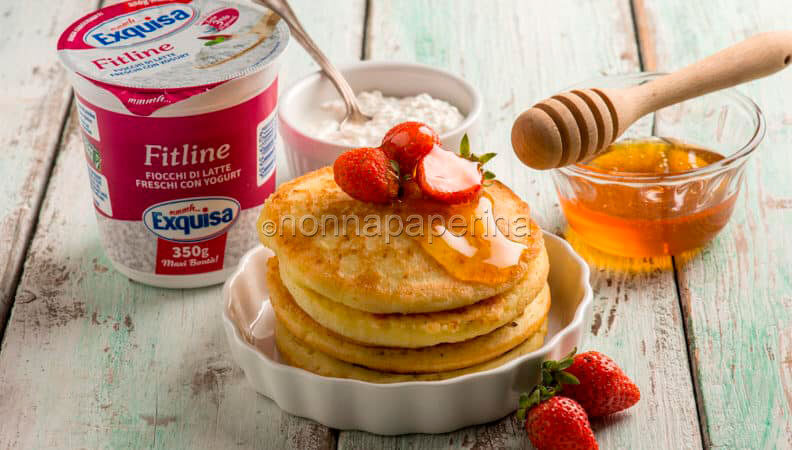 Pancakes con i fiocchi di latte Exquisa dopo Natale