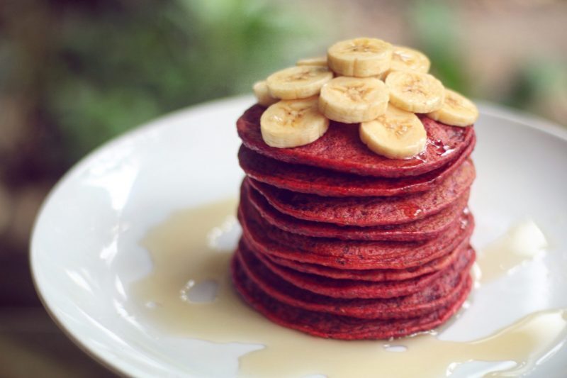 Pancakes di barbabietola rossa senza glutine