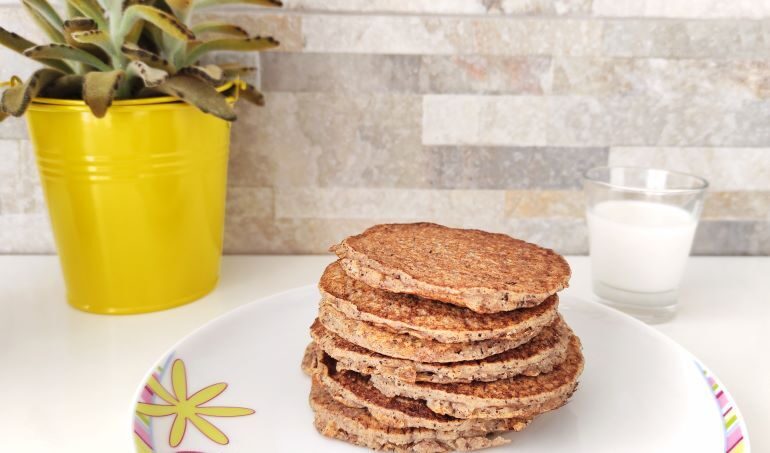 Pancakes vegan al grano saraceno senza zucchero e senza glutine