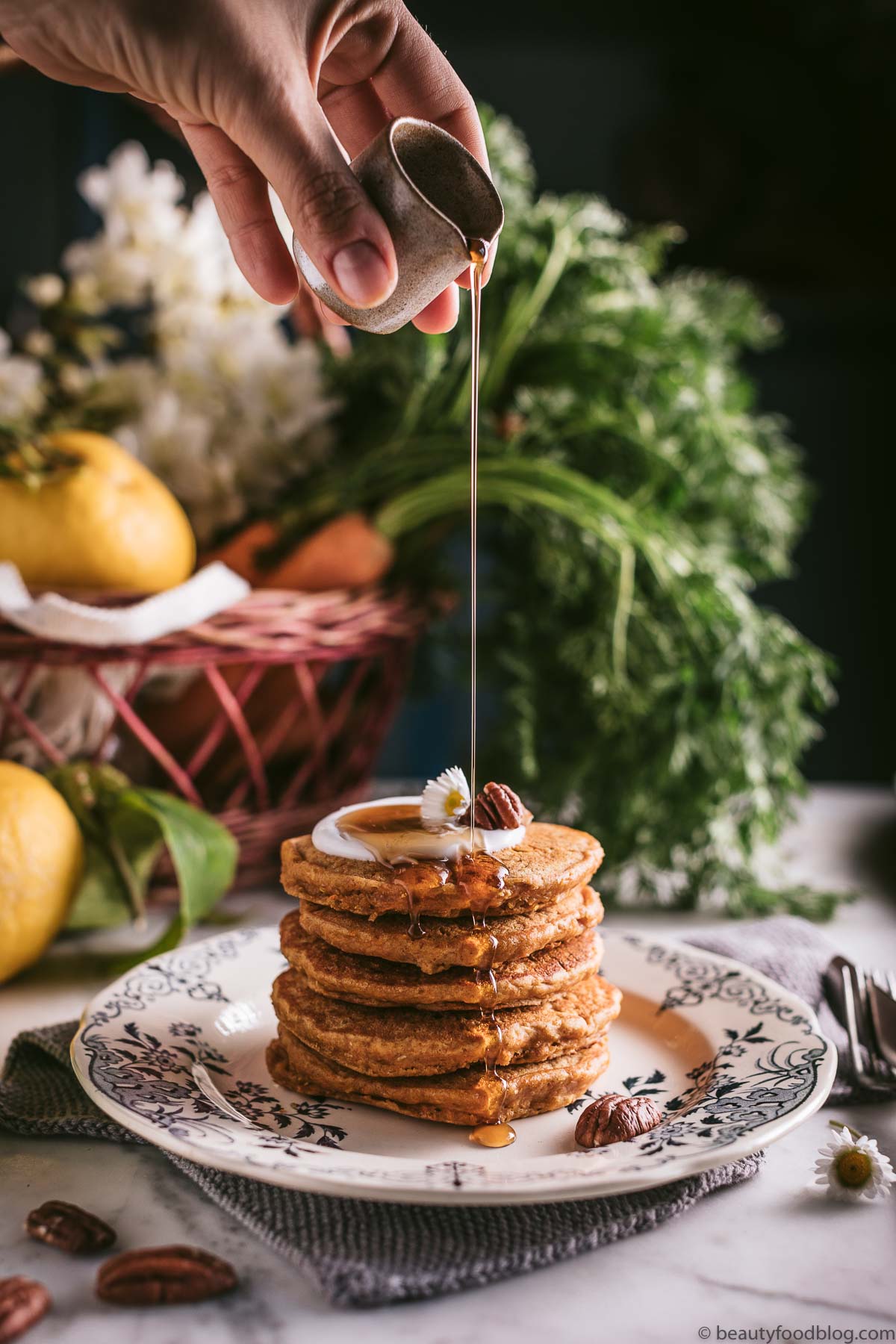 PANCAKES VEGAN alle CAROTE + Senza glutine | Whole Wheat VEGAN CARROT CAKE PANCAKES