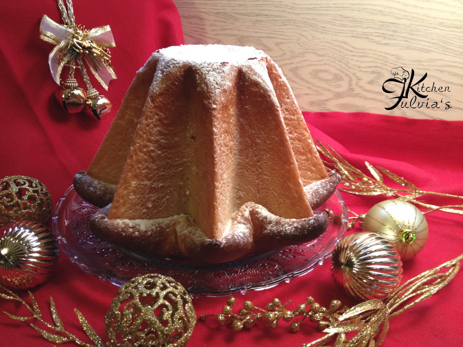 Pandoro (delle sorelle simili)
