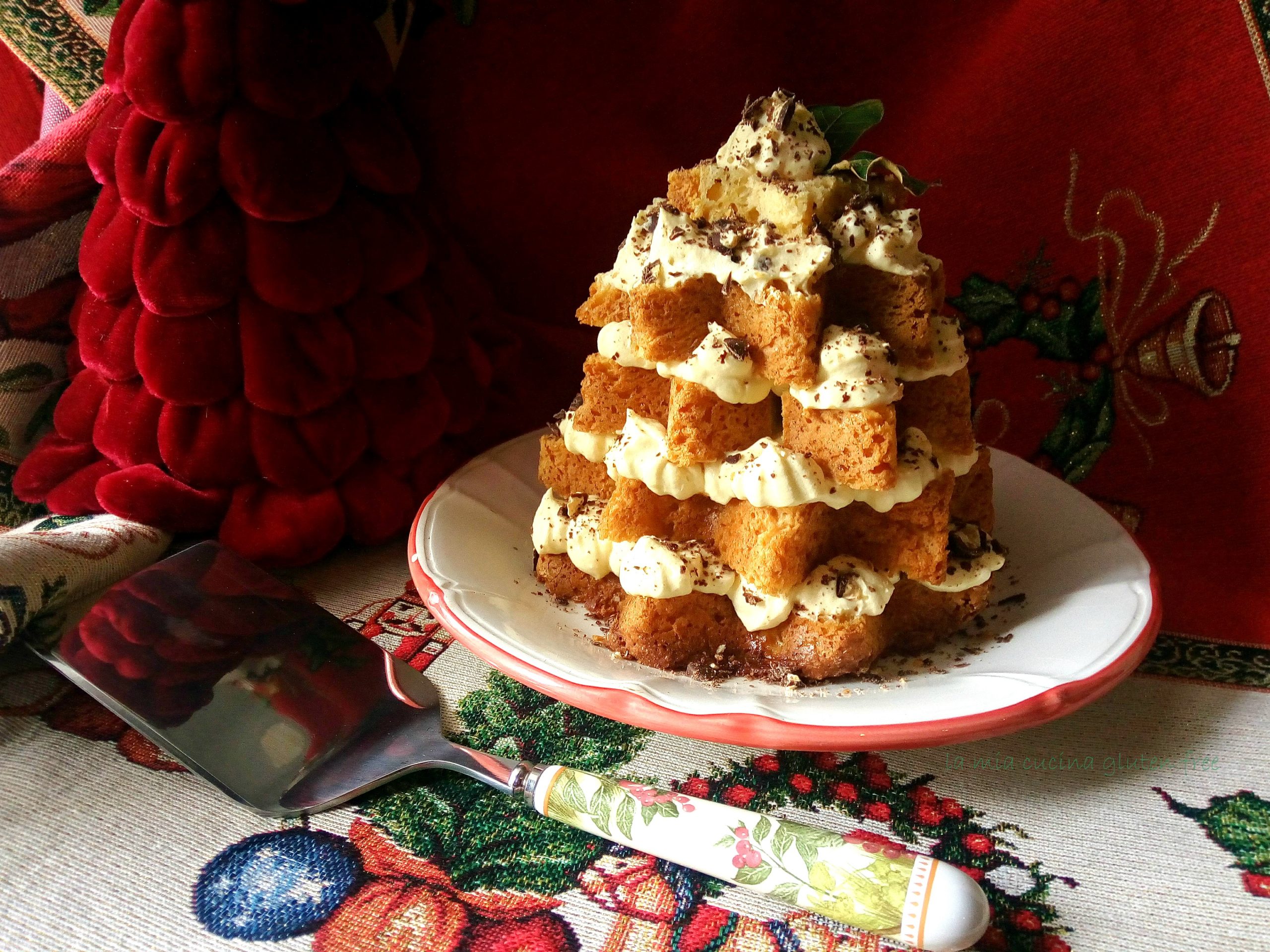 Pandoro farcito con crema e cioccolato
