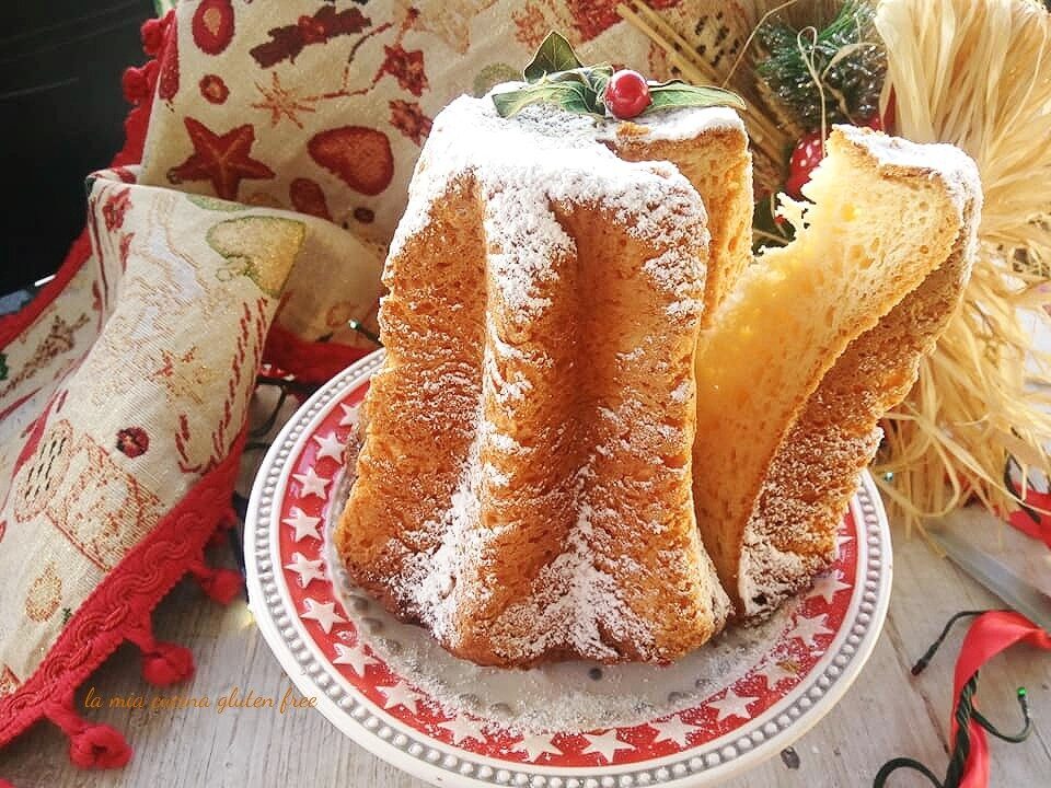 Pandoro senza glutine con aroma pandoro