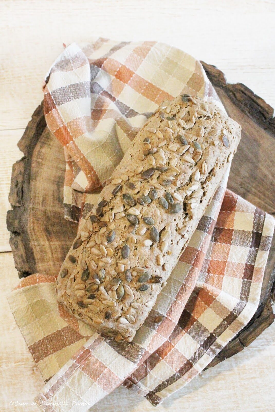 Pane 100% integrale con avena e semi oleosi