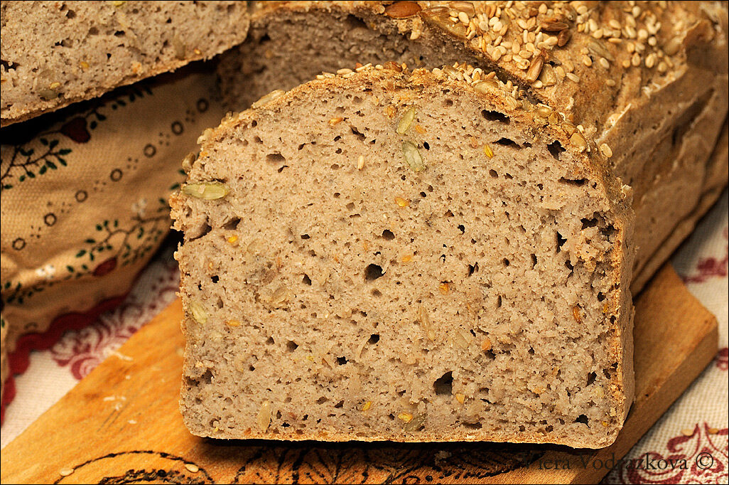 Pane ai semi senza lievitazione senza glutine