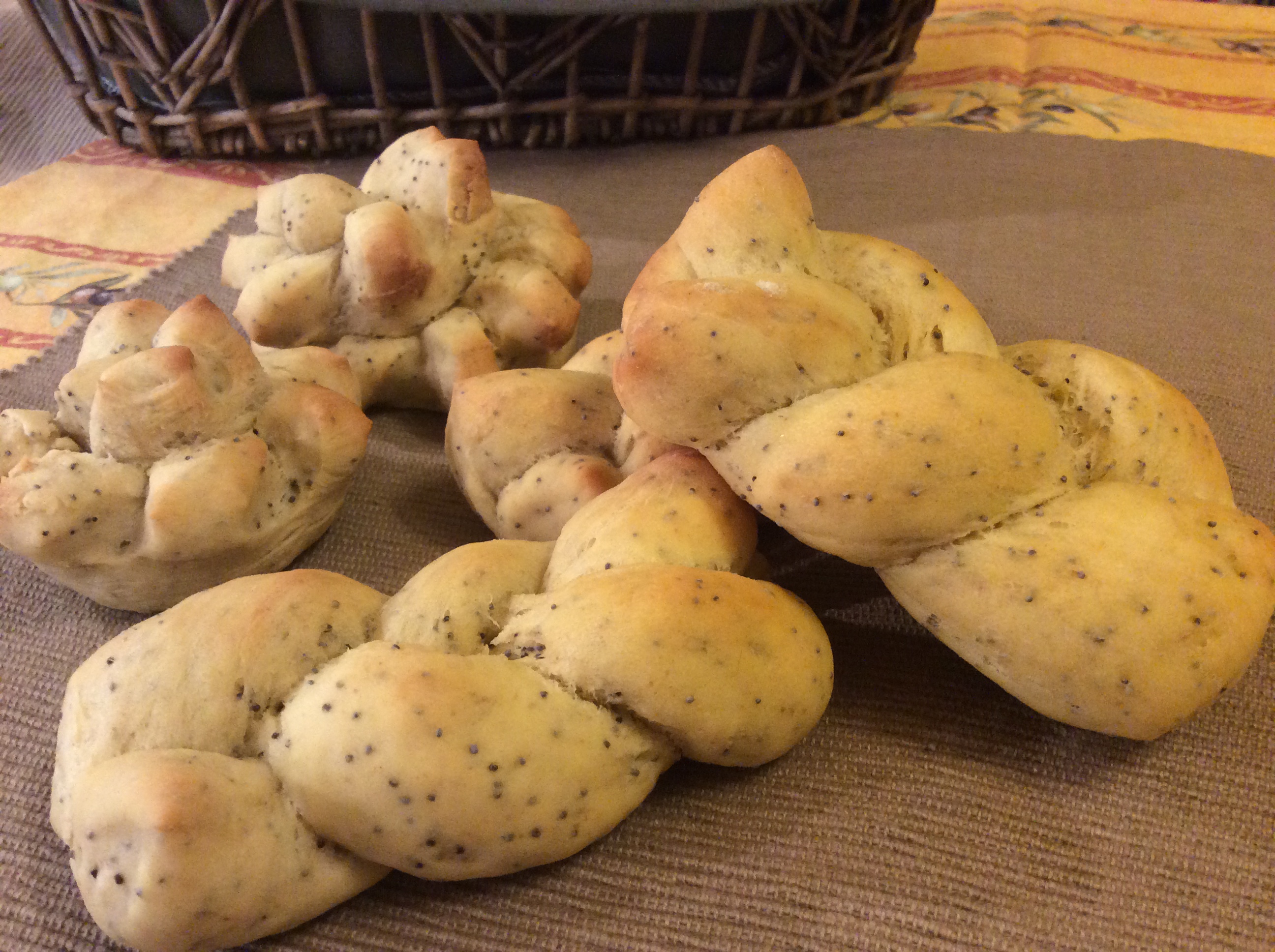 Pane al cumino e semi di papavero