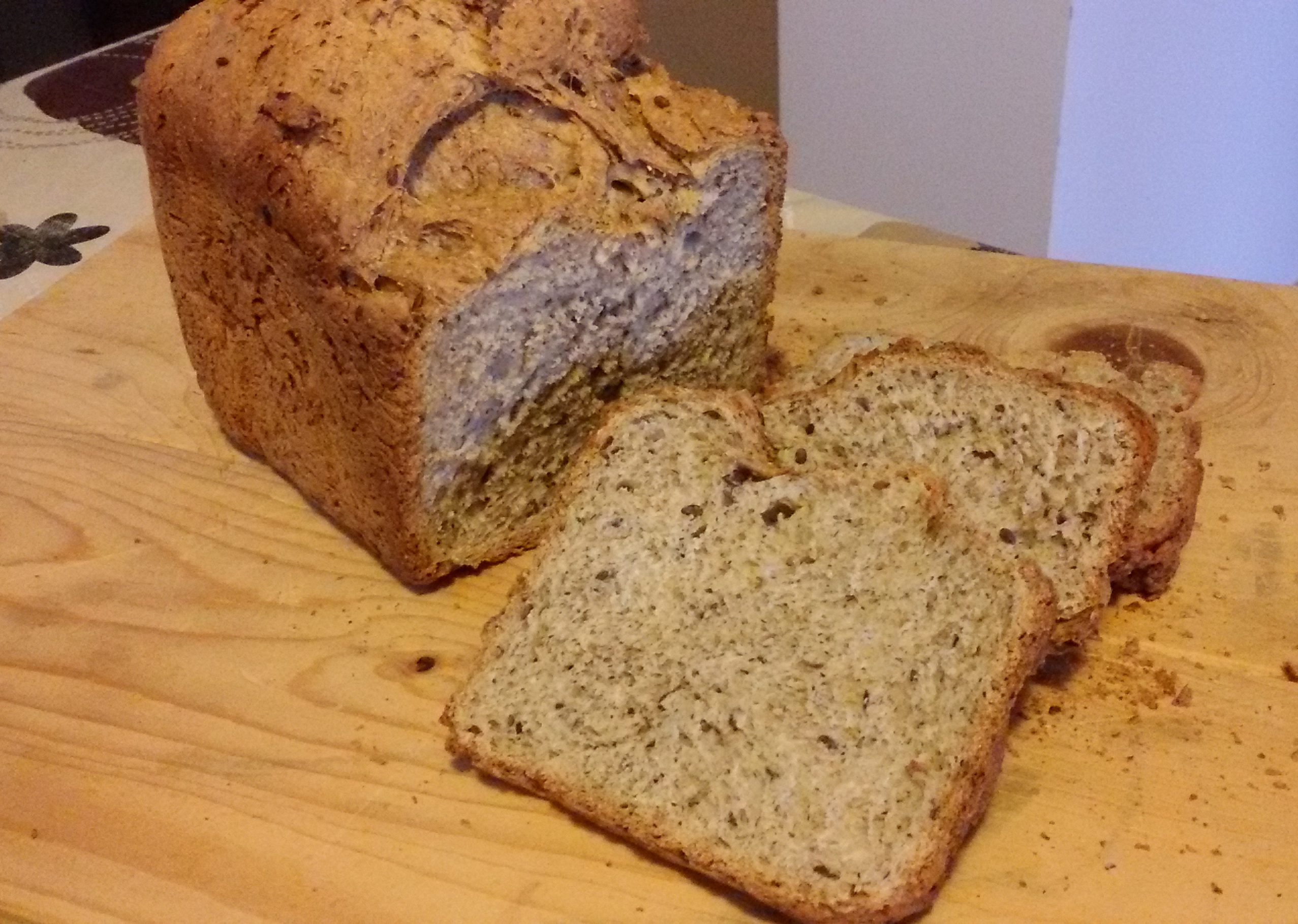 Pane al farro e grano saraceno nella macchina del pane con preparato “spadoni”